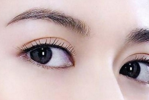 鄭州隆胸手術，選擇哪位醫(yī)生比較好？