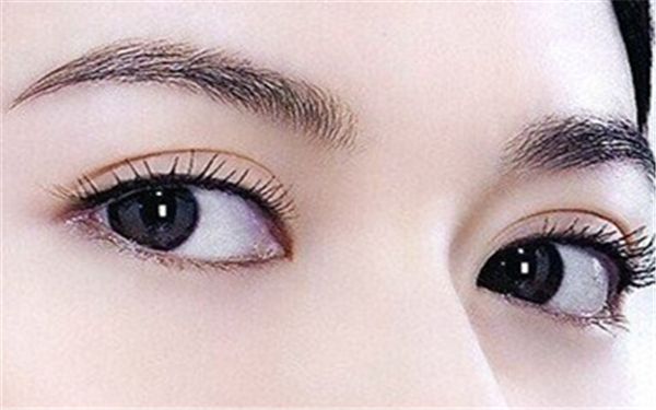 如何選擇北京雙眼皮埋線哪家好？細致評級幫您快速決策！