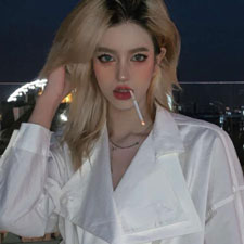 ?？〗?/></div>
                            <div>常俊杰</div>
                            <div style=
