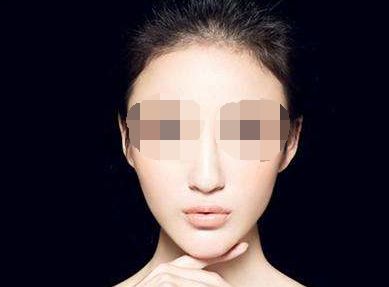 隆鼻手術(shù)價格因素分析及安全性評價