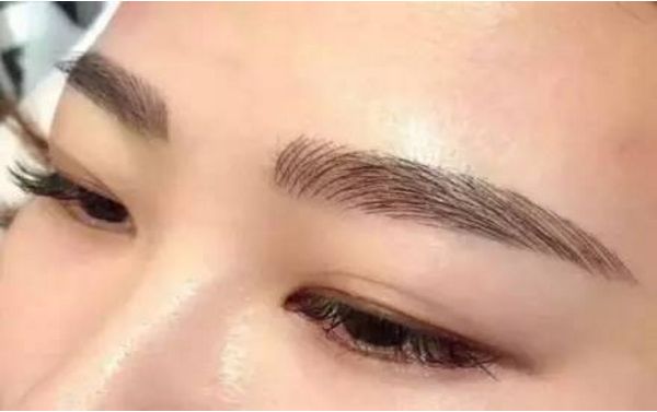 何晉龍磨骨成功，面容煥然一新！讓人難以置信的手術(shù)效果！