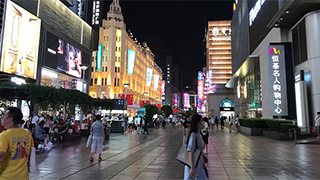 購物中心供大于求 誰能活得更好？
