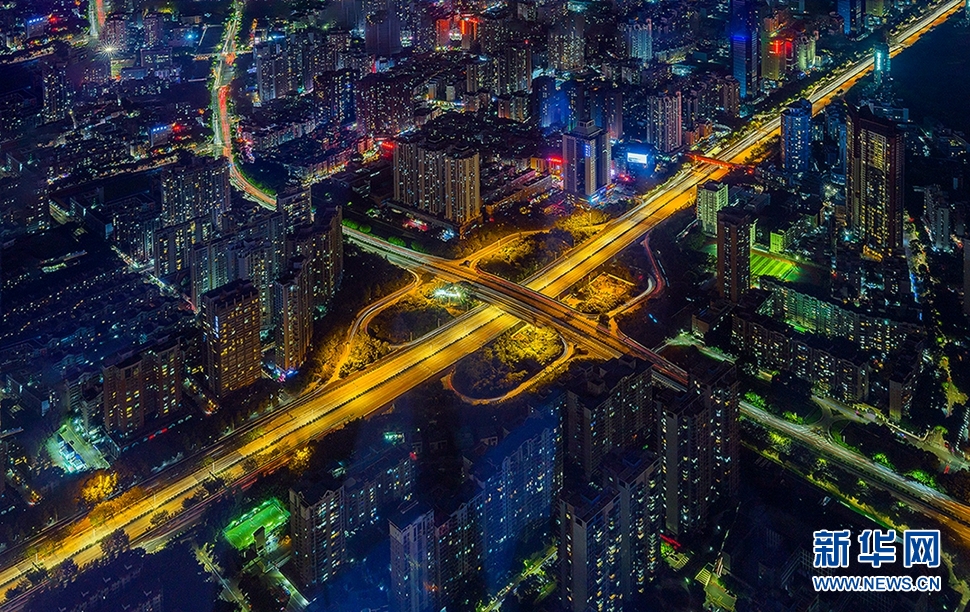 俯瞰深港夜景