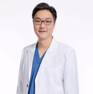 閔英俊
