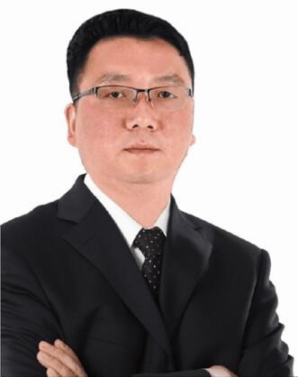 李成飛