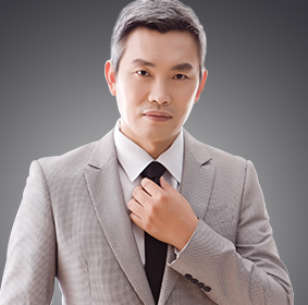 李英春 李英春