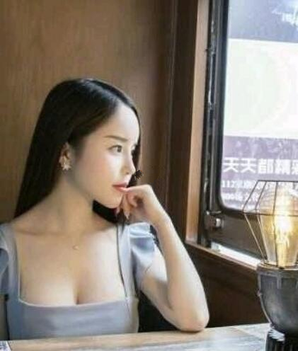 福州海峽假體隆胸案例分享，這個(gè)胸就很上頭