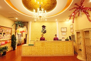 青島王博士醫(yī)學美容門診部手術祛眼袋的效果能保持多久？手術祛眼袋的價格大概多少？