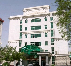 北京市中西醫(yī)結合隆鼻安全性如何？價格如何？