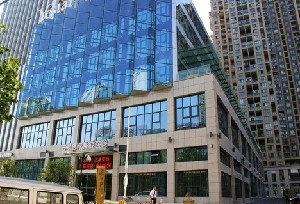 成都藝星整形醫(yī)院假體隆鼻有哪些后遺癥？術(shù)后如何護理？