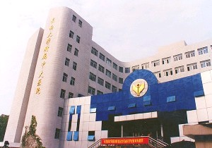 東南大學(xué)附屬中大醫(yī)院假體隆鼻有何優(yōu)勢？術(shù)后注意事項(xiàng)？