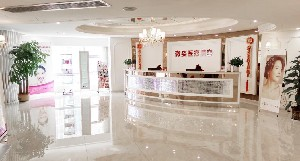 深圳薇姿整形假體隆鼻手術(shù)有何優(yōu)勢？有哪些風(fēng)險？