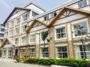 上海安達(dá)醫(yī)院醫(yī)療美容膨體隆下巴用什么材料？飲食怎么辦？