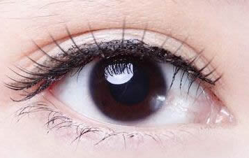 開內(nèi)眼角都會回縮嗎？