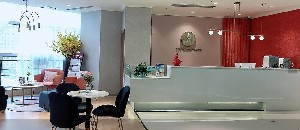 成都悅顏醫(yī)療美容門診部_前臺(tái)