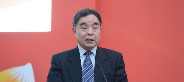 全國(guó)人大教科文衛(wèi)委員會(huì)主任委員、清華大學(xué)新聞出版學(xué)院院長(zhǎng)柳斌杰致辭