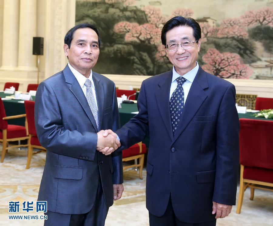 7月7日，中共中央書記處書記、中央紀委副書記趙洪祝在北京同老撾人民革命黨中央政治局委員、中央紀委書記、政府副總理本通率領(lǐng)的老撾人民革命黨代表團舉行工作會談。新華社記者 姚大偉 攝 
