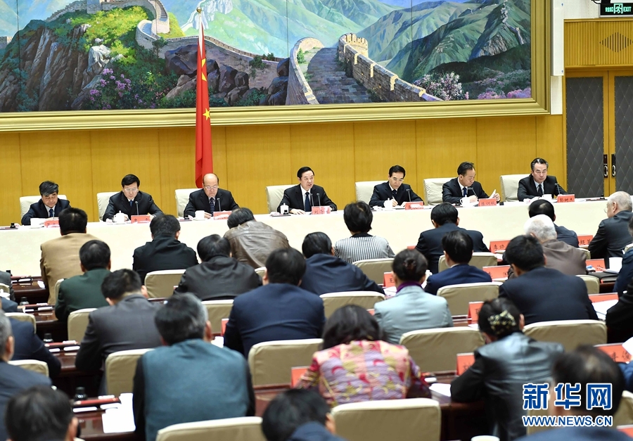 1月13日，中共中央政治局委員、中宣部部長(zhǎng)、全國&ldquo;掃黃打非&rdquo;工作小組組長(zhǎng)劉奇葆在北京出席第三十次全國&ldquo;掃黃打非&rdquo;工作電視電話會(huì)議。新華社記者 李濤 攝
