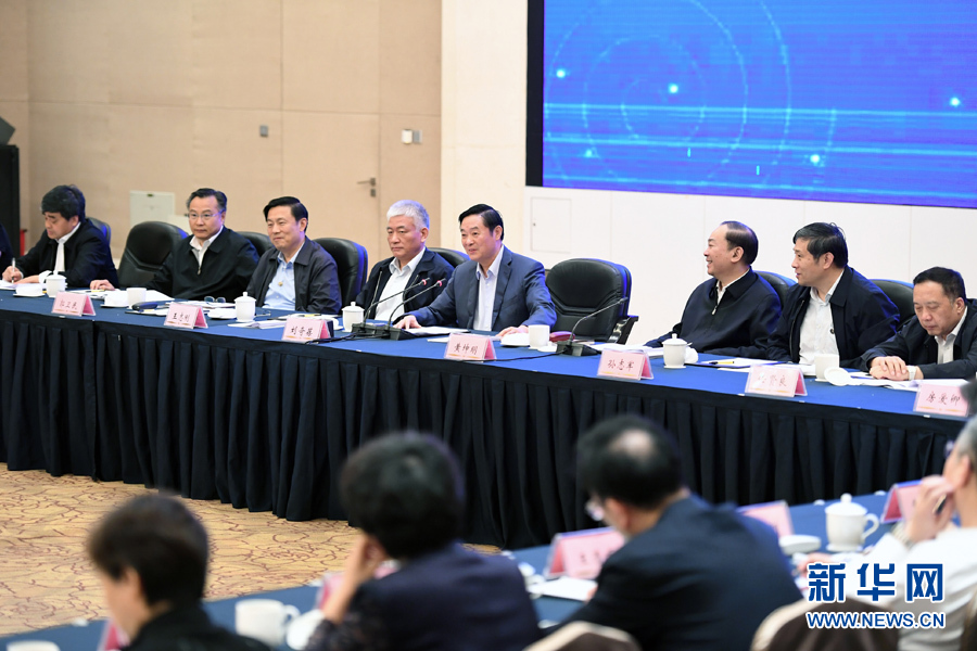 5月11日，中宣部在深圳召開深化文化體制改革座談會(huì)。中共中央政治局委員、中央書記處書記、中宣部部長劉奇葆出席會(huì)議并講話。 新華社記者張領(lǐng) 攝