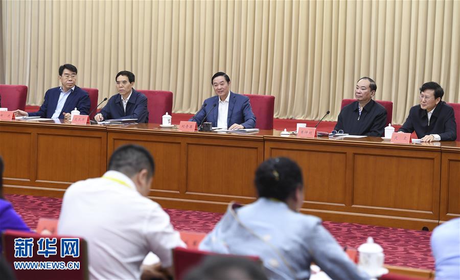 5月18日，中共中央政治局委員、中央書記處書記、中宣部部長劉奇葆在北京出席紀念新華書店成立80周年座談會并講話。 新華社記者 張領 攝
