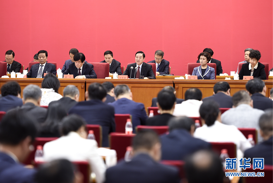 9月20日，中國(guó)電視藝術(shù)家協(xié)會(huì)第六次全國(guó)代表大會(huì)在北京召開。中共中央政治局委員、中央書記處書記、中宣部部長(zhǎng)劉奇葆出席開幕式并講話。新華社記者 燕雁 攝
