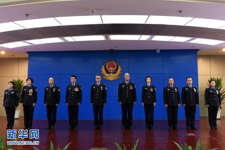 （在習(xí)近平新時代中國特色社會主義思想指引下&mdash;&mdash;新時代新氣象新作為&middot;新華全媒頭條&middot;圖文互動）（7）最濃是這中國紅&mdash;&mdash;北京市西城區(qū)弘揚(yáng)紅墻意識深化改革發(fā)展紀(jì)實(shí)