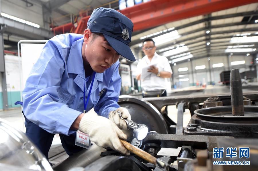 （社會）（1）&ldquo;火車醫(yī)生&rdquo;技能比拼