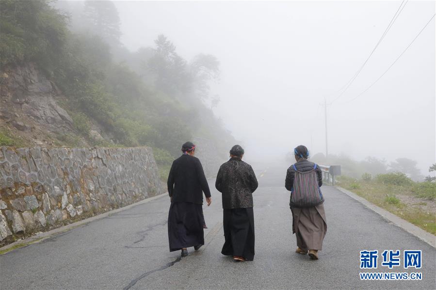 （圖文互動）（10）特寫：&ldquo;八一&rdquo;禮物，飛向云端哨所