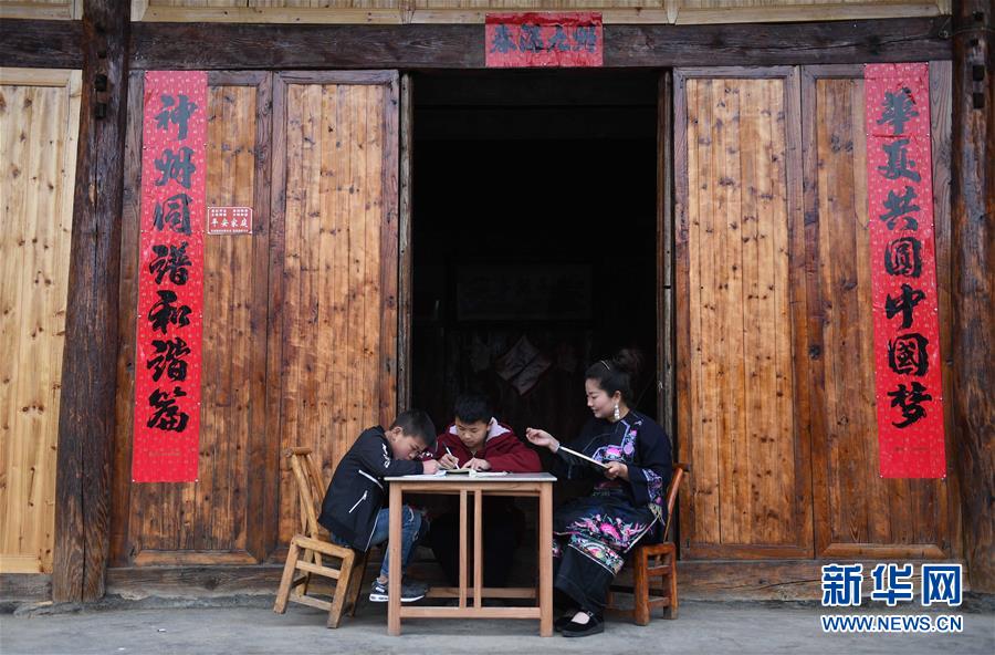 （全面深化改革這五年&middot;圖文互動(dòng)）（1）堅(jiān)定文化自信 煥發(fā)時(shí)代風(fēng)采&mdash;&mdash;十八屆三中全會(huì)以來全面深化文化體制改革綜述