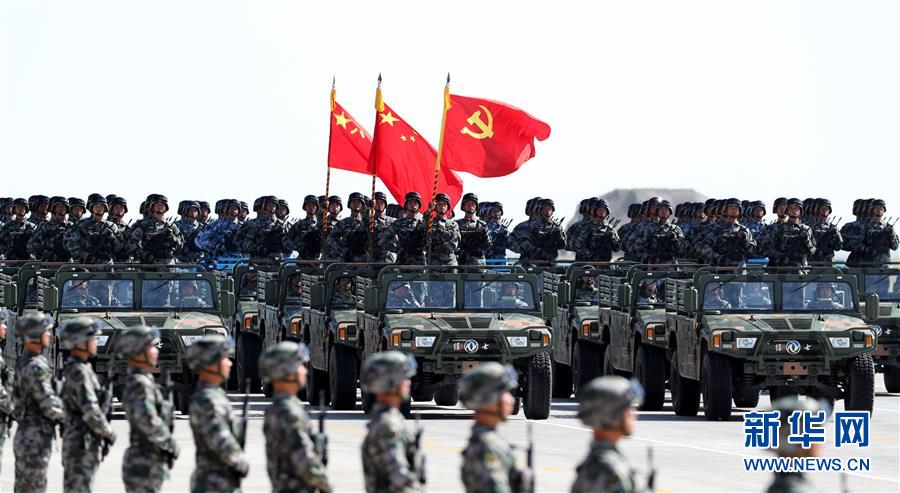 （新華全媒頭條&middot;強(qiáng)軍思想引領(lǐng)新征程&middot;圖文互動(dòng)）（8）那一刻，我們光榮接受檢閱