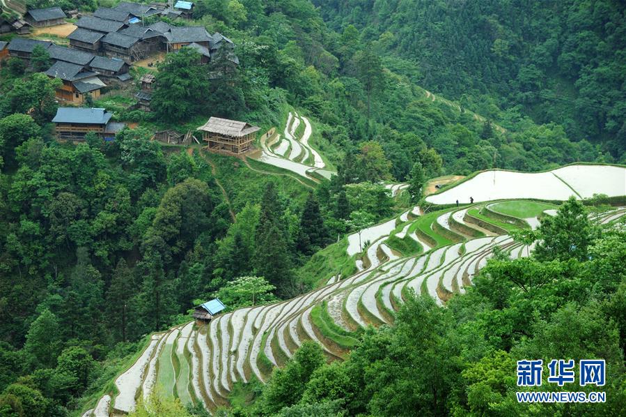 （兩會前夕看落實&middot;圖文互動）（1）決戰(zhàn)脫貧攻堅 奮力后發(fā)趕超&mdash;&mdash;貴州落實習近平總書記全國兩會重要講話精神紀實