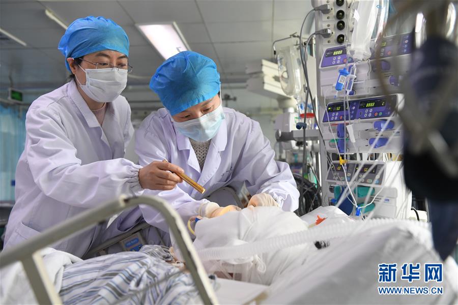 （新華全媒頭條&middot;響水化工廠爆炸事故&middot;圖文互動）（2）為了617個生命的賽跑&mdash;&mdash;江蘇響水爆炸事故傷員救治一線實(shí)錄