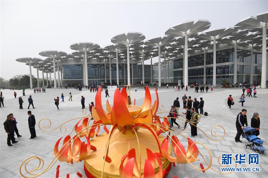 （新華全媒頭條&middot;北京世園會(huì)&middot;圖文互動(dòng)）（2）共繪人類生態(tài)文明美麗畫(huà)卷&mdash;&mdash;從北京世園會(huì)看中國(guó)綠色發(fā)展的&ldquo;世界貢獻(xiàn)&rdquo;