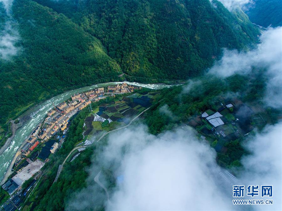 （壯麗70年&middot;奮斗新時(shí)代&middot;圖文互動(dòng)）（1）獨(dú)龍江畔，這個(gè)民族&ldquo;一躍千年&rdquo;