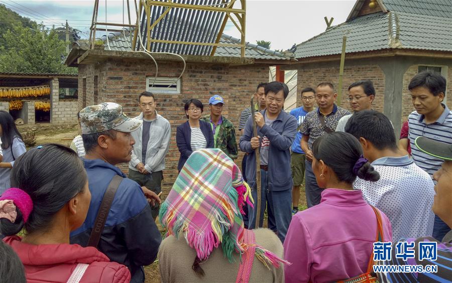 （新華全媒頭條&middot;時代先鋒&middot;圖文互動）（3）&ldquo;要把論文寫在大地上&rdquo;&mdash;&mdash;記&ldquo;農民院士&rdquo;朱有勇