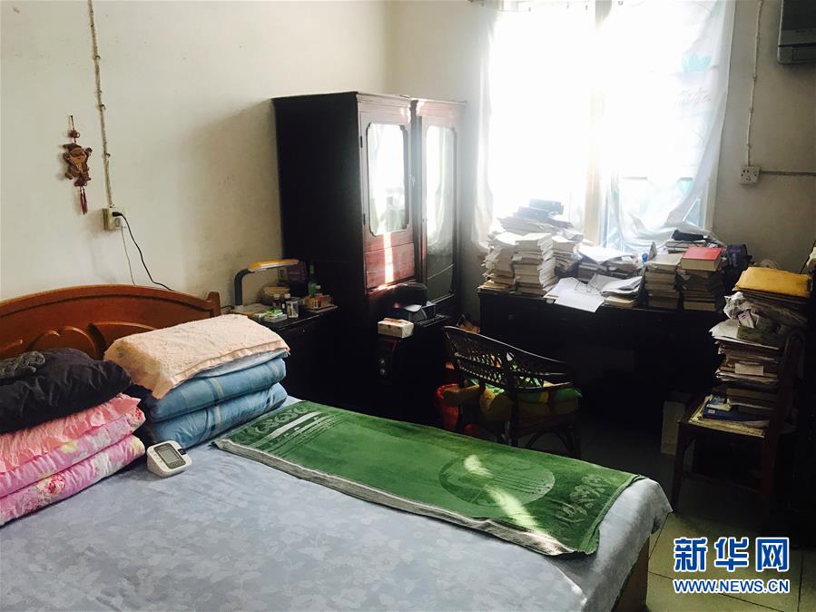 （新華全媒頭條&middot;圖文互動(dòng)）（11）滄海橫流 信仰彌堅(jiān)&mdash;&mdash;記共產(chǎn)黨員、湘潭大學(xué)九旬教授滄南