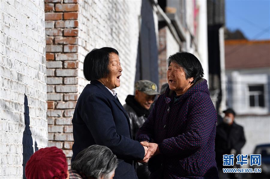 （新華全媒頭條&middot;兩會特別報(bào)道&middot;圖文互動）（3）向著夢想的接力&mdash;&mdash;&ldquo;90歲&rdquo;與&ldquo;95后&rdquo;代表的&ldquo;對話&rdquo;