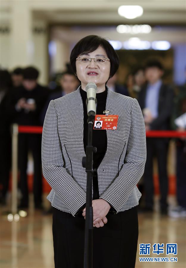 （兩會&middot;面對面&middot;XHDW）（4）全國政協(xié)委員接受采訪