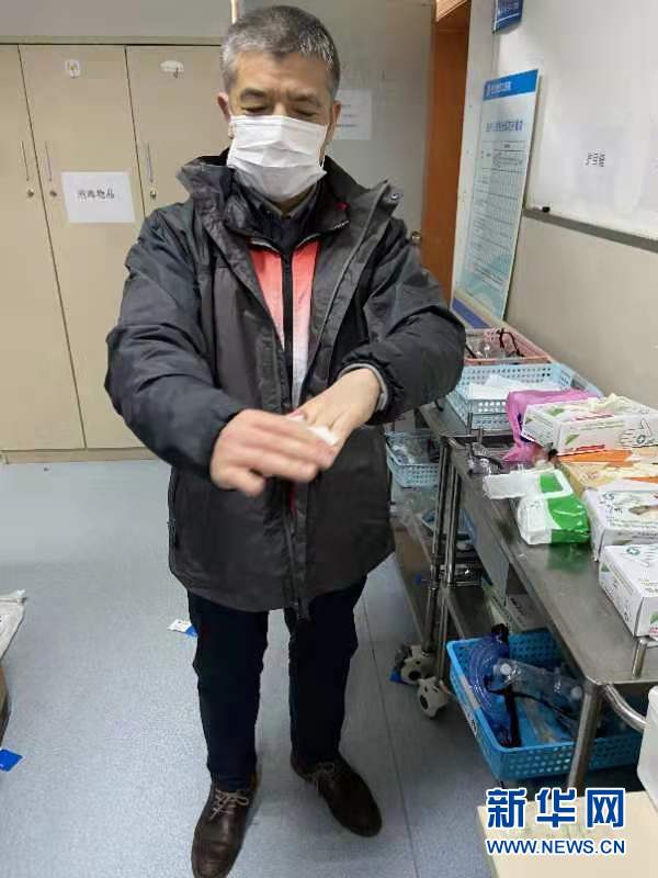 （新華全媒頭條&middot;圖文互動(dòng)）（3）戰(zhàn)紅區(qū)！&mdash;&mdash;發(fā)生在武漢抗疫隔離病房?jī)?nèi)的故事