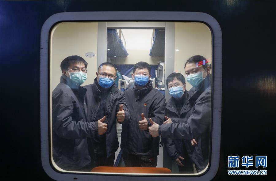 （聚焦疫情防控&middot;對口支援19省份在奮戰(zhàn)&middot;圖文互動）（1）&ldquo;當我們摘下口罩，看到彼此勝利的微笑&rdquo;&mdash;&mdash;重慶對口支援孝感市抗擊疫情紀實