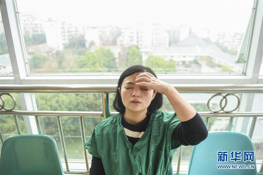 （一線抗疫群英譜&middot;圖文互動(dòng)）（8）&ldquo;我已躬身入局，勢(shì)要共渡難關(guān)!&rdquo;&mdash;&mdash;戰(zhàn)&ldquo;疫&rdquo;一線醫(yī)生黃霞