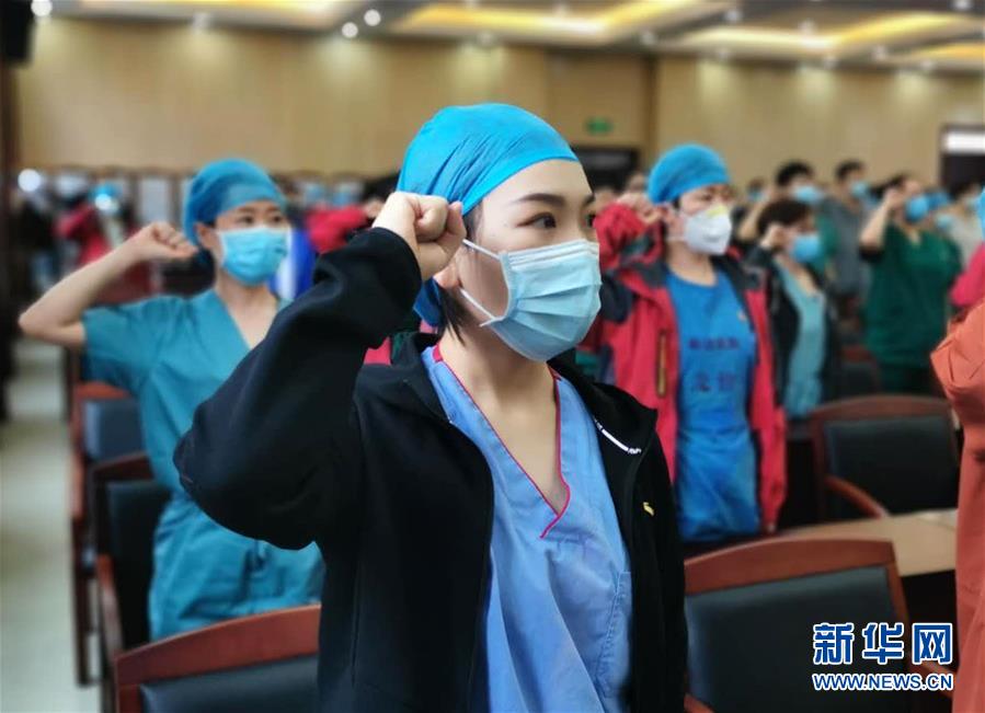 （圖文互動(dòng)）（1）長(zhǎng)大，只是一瞬間的事&mdash;&mdash;天津&ldquo;90后&rdquo;護(hù)士的武漢戰(zhàn)&ldquo;疫&rdquo;記憶