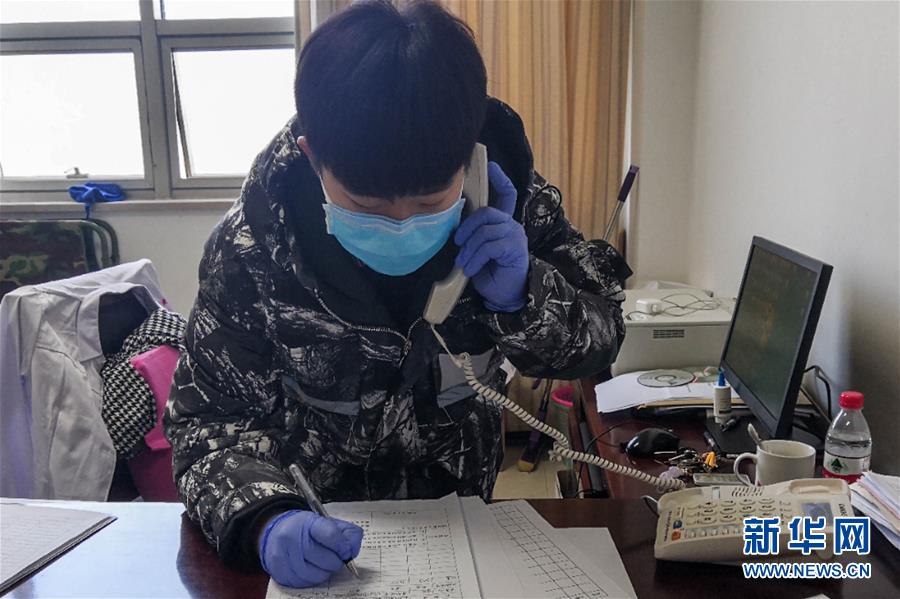 （一線抗疫群英譜&middot;圖文互動）（2）大學(xué)生志愿者譚藝西：在武漢，我和媽媽共戰(zhàn)&ldquo;疫&rdquo;