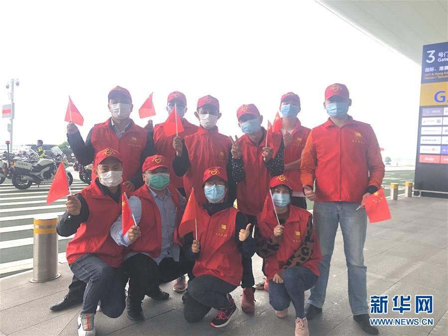 （新華全媒頭條&middot;習(xí)近平致敬的戰(zhàn)&ldquo;疫&rdquo;英雄&middot;武漢人民篇&middot;圖文互動）（10）壯哉，大武漢&mdash;&mdash;獻(xiàn)給英雄的武漢人民