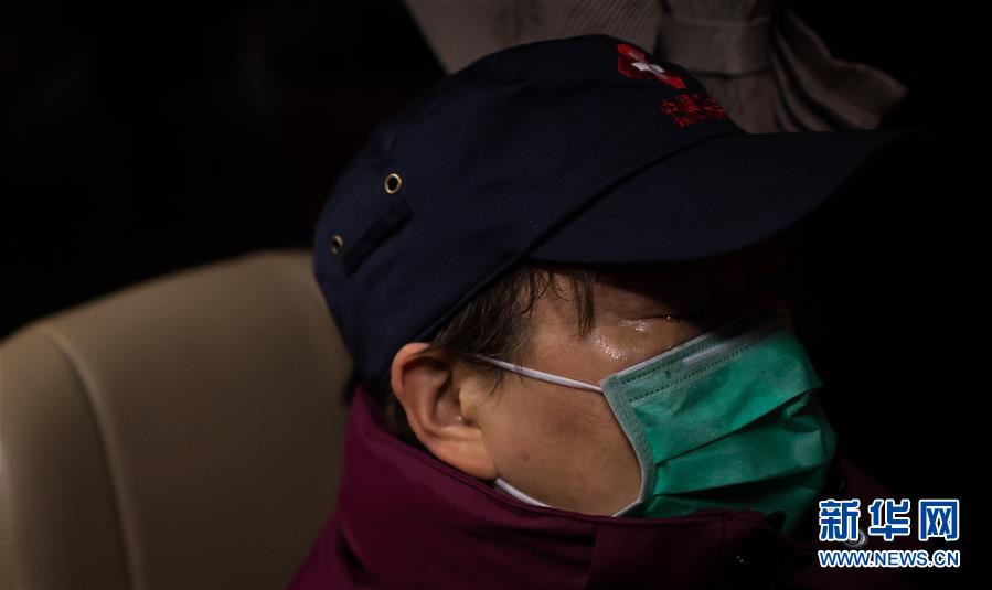 （新華全媒頭條&middot;習(xí)近平致敬的戰(zhàn)&ldquo;疫&rdquo;英雄&middot;武漢人民篇&middot;圖文互動）（11）壯哉，大武漢&mdash;&mdash;獻(xiàn)給英雄的武漢人民