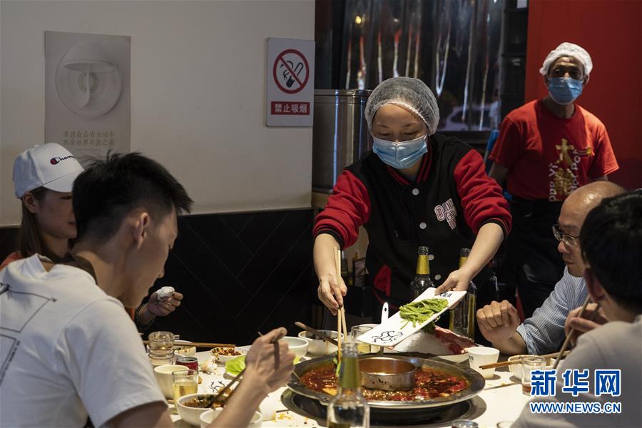 （圖文互動）（2）火鍋與分餐制&ldquo;同行&rdquo;&mdash;&mdash;四川成都餐飲新風(fēng)尚觀察