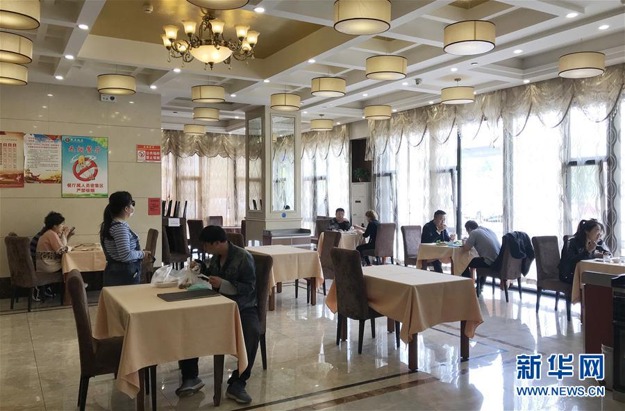 （聚焦復工復產(chǎn)&middot;圖文互動）（1）春暖花開迎客來&mdash;&mdash;天津餐飲業(yè)回暖一線直擊