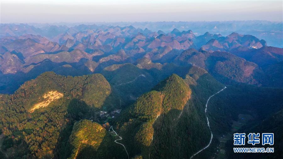 （新華全媒頭條&middot;圖文互動(dòng)）（1）&ldquo;七遷&rdquo;出深山&mdash;&mdash;貴州瑤鄉(xiāng)之變濃縮極貧地區(qū)脫貧攻堅(jiān)奮斗史