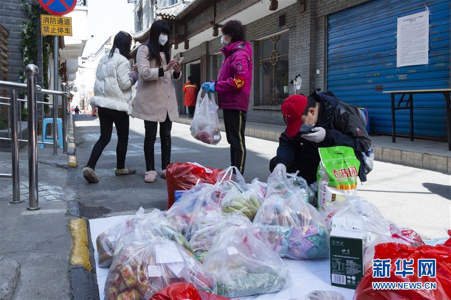 （新華全媒頭條&middot;圖文互動）（10）鐘華論：在民族復(fù)興的歷史豐碑上&mdash;&mdash;2020中國抗疫記