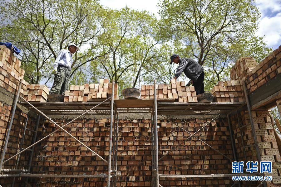 （在習近平新時代中國特色社會主義思想指引下&mdash;&mdash;新時代新作為新篇章&middot;習近平總書記關切事&middot;圖文互動）（6）六盤山下的誓言&mdash;&mdash;來自寧夏的脫貧故事